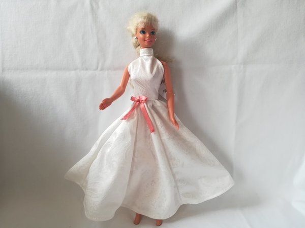 Barbie witte galajurk 1